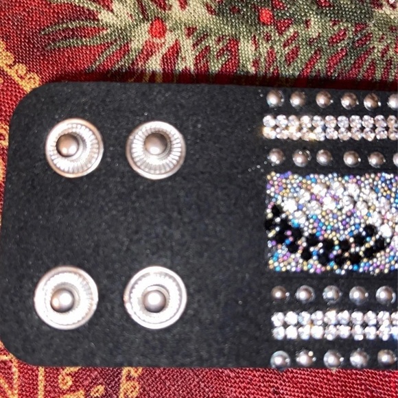 HD Snap Bling Bracelet - Picture 4 of 8